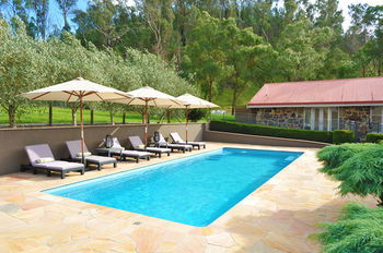 Araluen Lodge & Villas - Australian Directory 1