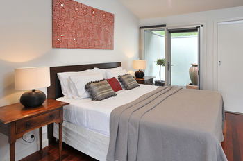 Araluen Lodge & Villas - Australian Directory 2