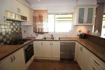 Swan View Family Home - Australian Directory 6