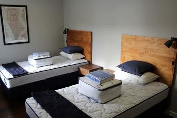 Tranquil 3 Bedroom Next To National Park - Australian Directory 6