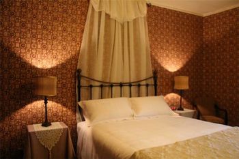 Davidsons Cottage - Australian Directory 3