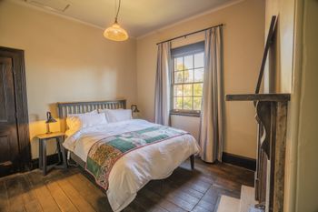 Hill End Historic Cottages - Australian Directory 3