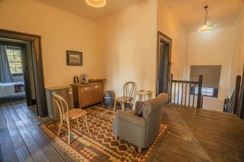 Hill End Historic Cottages - Australian Directory 2