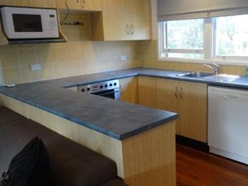 Lakeside Getaway - Australian Directory 1