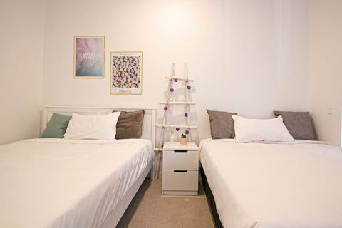 F03-darling Harbour 1 BDR APT - Australian Directory 2