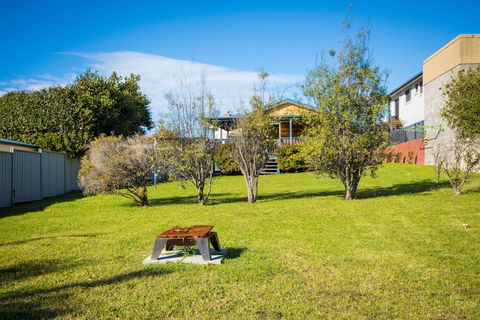 Bungo Beach House Pet Friendly House - Australian Directory 0