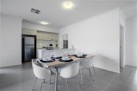Big Family Fun@ 4 Bedrooms House In Point Cook - Australian Directory 2