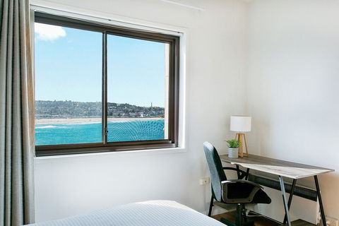 Ultimate Bondi Escape - Australian Directory 2