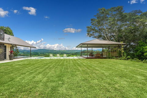 A PERFECT STAY - Serene Myocum - Australian Directory 0