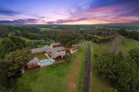 A PERFECT STAY - Serene Myocum - Australian Directory 1