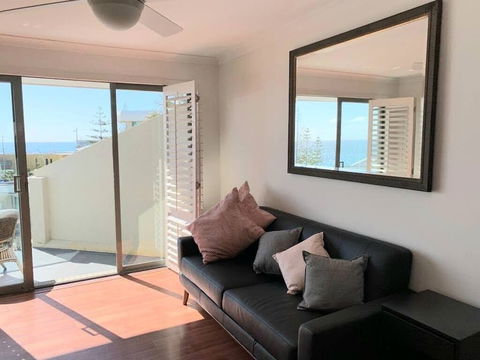 Scarborough Beach Front Resort Shell 13 - Australian Directory 5