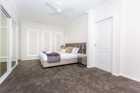 Wagga Apartments 1 - Australian Directory 3