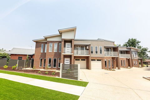 Wagga Apartments 1 - Australian Directory 1