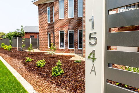 Wagga Apartments 1 - Australian Directory 0