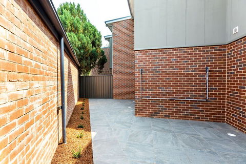Wagga Apartments 1 - Australian Directory 2
