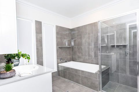 Wagga Apartments 1 - Australian Directory 6