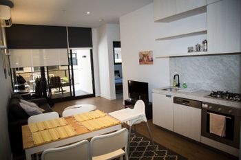 Modern Apartment With Pool & Spa - Australian Directory 6