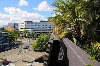 Modern Apartment With Pool & Spa - Australian Directory 1