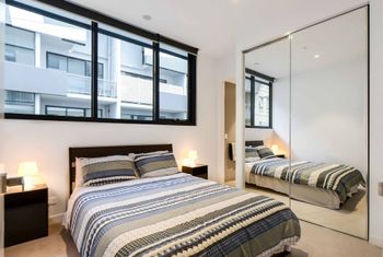 Modern Apartment With Pool & Spa - Australian Directory 2