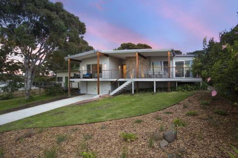 THE PERFECT BEACH HOUSE - Australian Directory 0