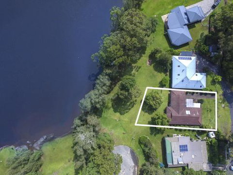 LAKEVIEW - Australian Directory 1
