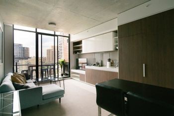 Spacious Apartment Close To Melbourne CBD - Australian Directory 6