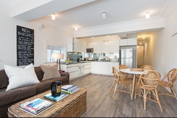 Bondi Beach Waterfront - Australian Directory 0