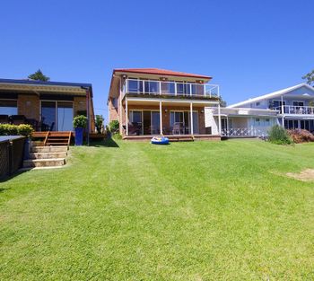 Luxury Waterfront House - Australian Directory 0
