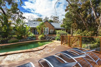 La Provence - Australian Directory 0