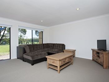 Villa 127 Horizons Golf Resort - Australian Directory 6