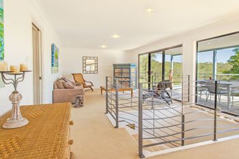 Spinnakers Loft 3 Bed Apartment - Australian Directory 0