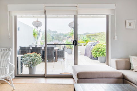 Bondi Beach Executive Penthouse - Australian Directory 6