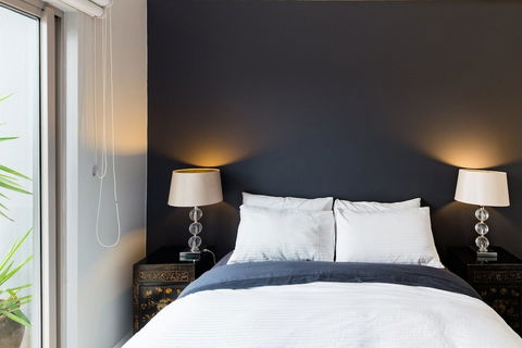 Bondi Beach Executive Penthouse - Australian Directory 5