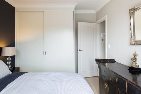 Bondi Beach Executive Penthouse - Australian Directory 2
