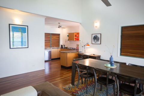 Casuarina 13 On Hamilton Island - Australian Directory 2