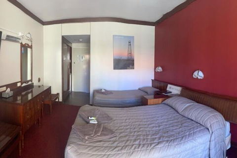 Lake Lefroy Motel & Bar - Australian Directory 4