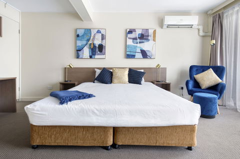 The Metropolitan Spring Hill - Australian Directory 5