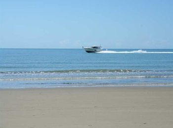 Port Douglas On Macrossan - Australian Directory 3