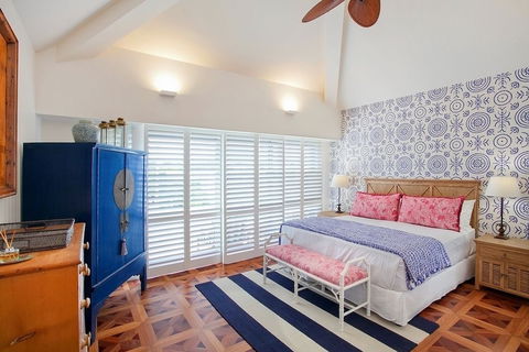 La Mer Noosa - Australian Directory 1