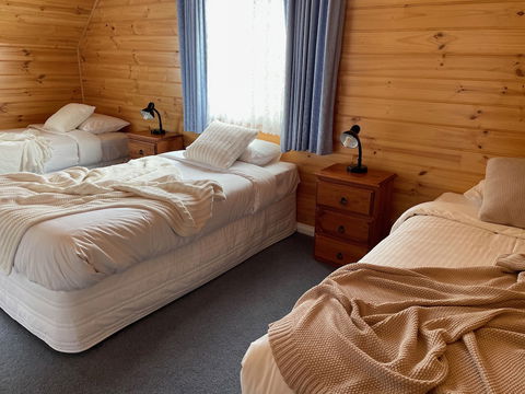 Dunes - Elegant Beach Villa With Huge Swim Spa - Australian Directory 5