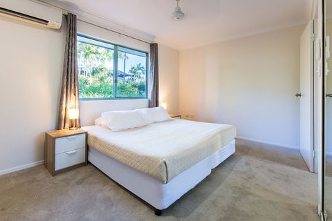 Sunset Waters Apartments - Australian Directory 5