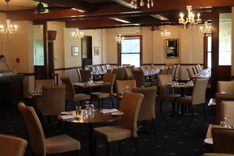 The Dormie House - On The Golf Course - Australian Directory 5
