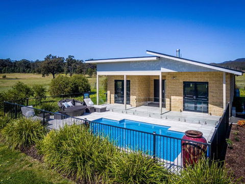 Mandalay Villas - Villa 2 - Australian Directory 3