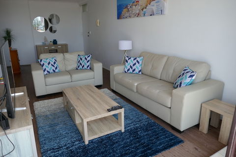 Queensleigh Apartment - Australian Directory 5