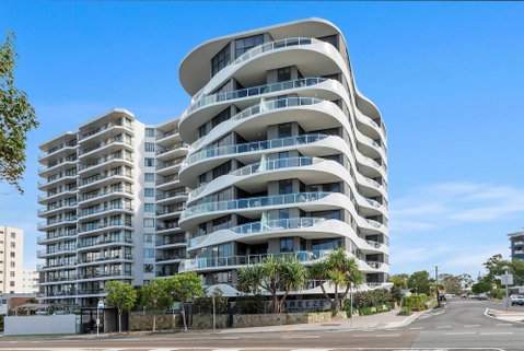 Breeze Mooloolaba - Australian Directory 0