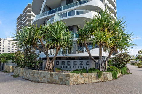 Breeze Mooloolaba - Australian Directory 2