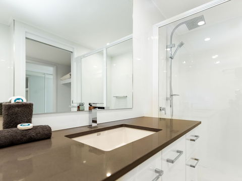 Frangipani 5 On Hamilton Island - Australian Directory 6