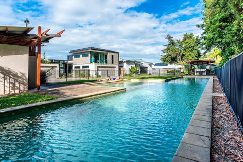 Blue Lagoon Villa B - Australian Directory 3