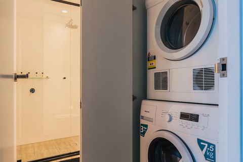 Victoria One Suites - Australian Directory 5