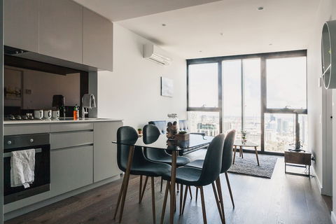 Victoria One Suites - Australian Directory 4